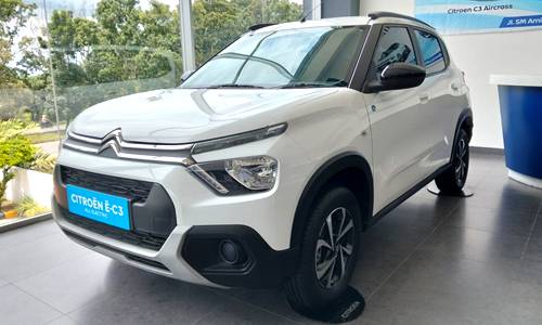 Mobil_Citroen_Diminati_Warga_Riau_2.jpg